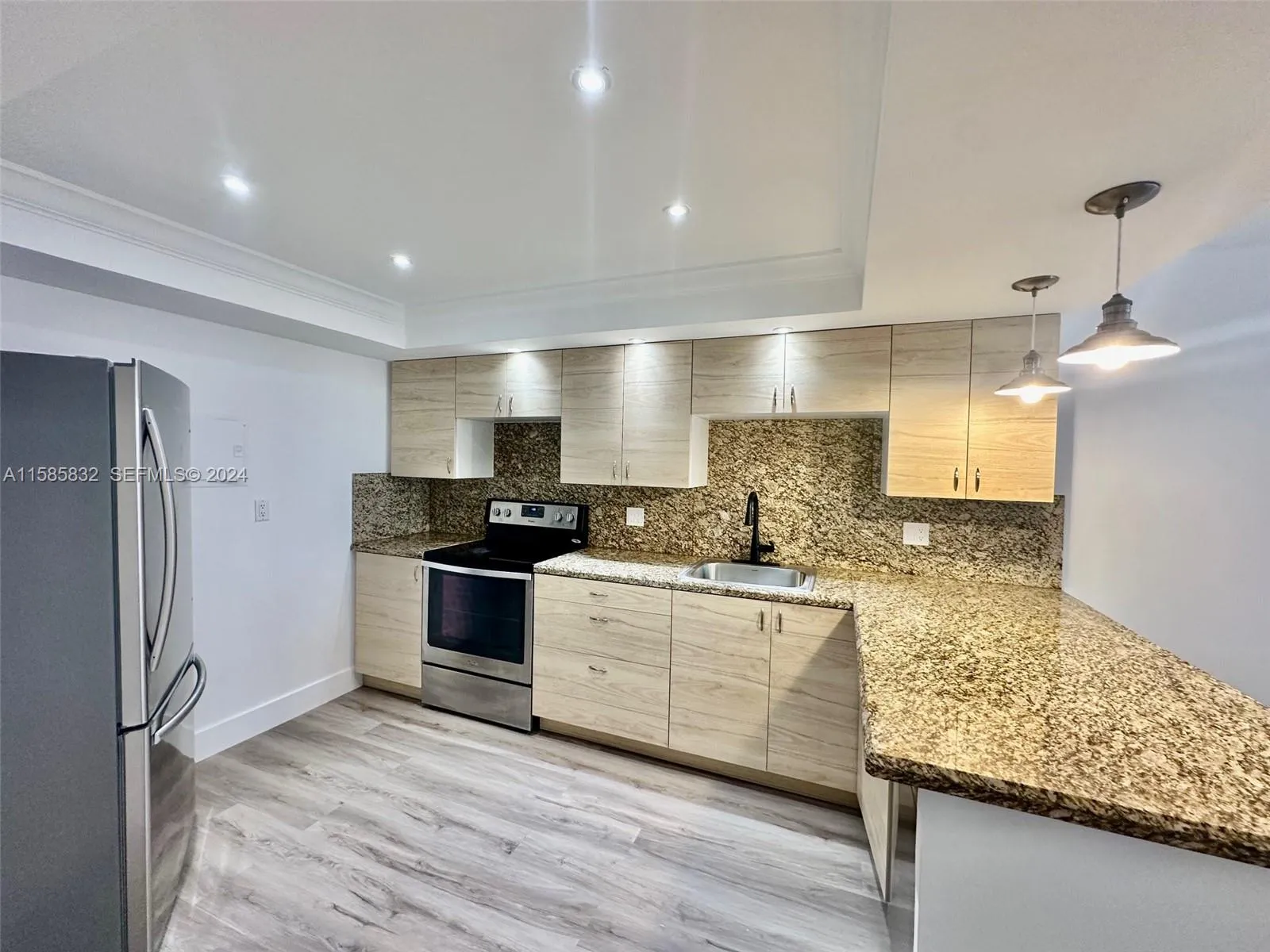 Foto de propiedad en 1301 NE Miami Gardens Drive 521 W, Miami, FL 33179 Miami con MLS# 