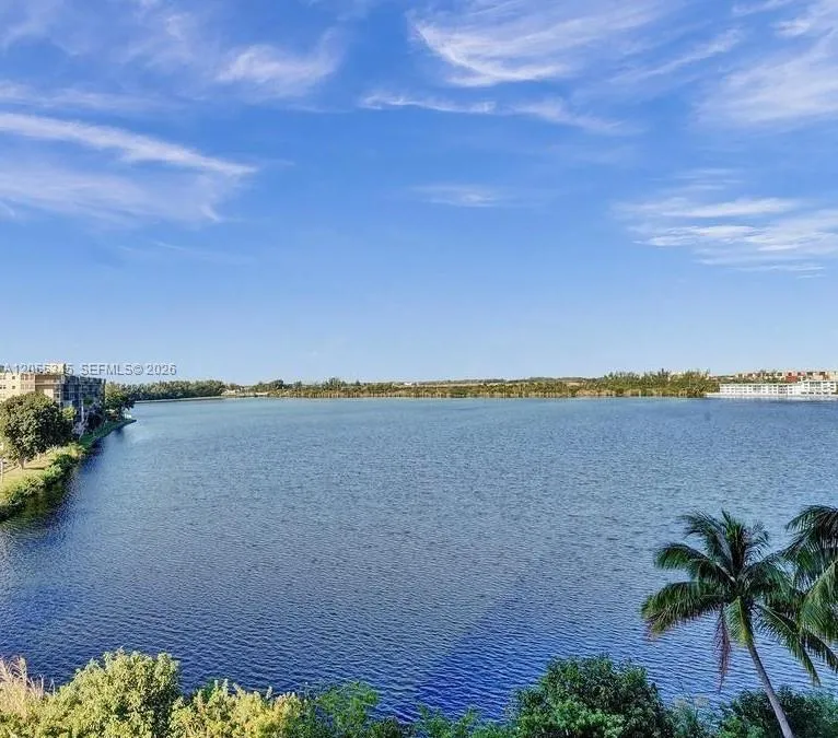 En Venta 1301 NE Miami Gardens Drive PH11W, Miami, FL 33179, Miami, FL 33179