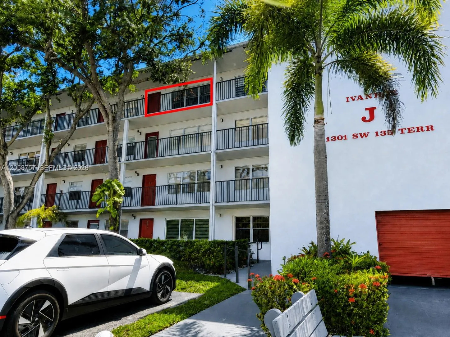 Foto de propiedad en 1301 SW 135th Terrace 406J, Pembroke Pines, FL 33027 Pembroke Pines con MLS# 