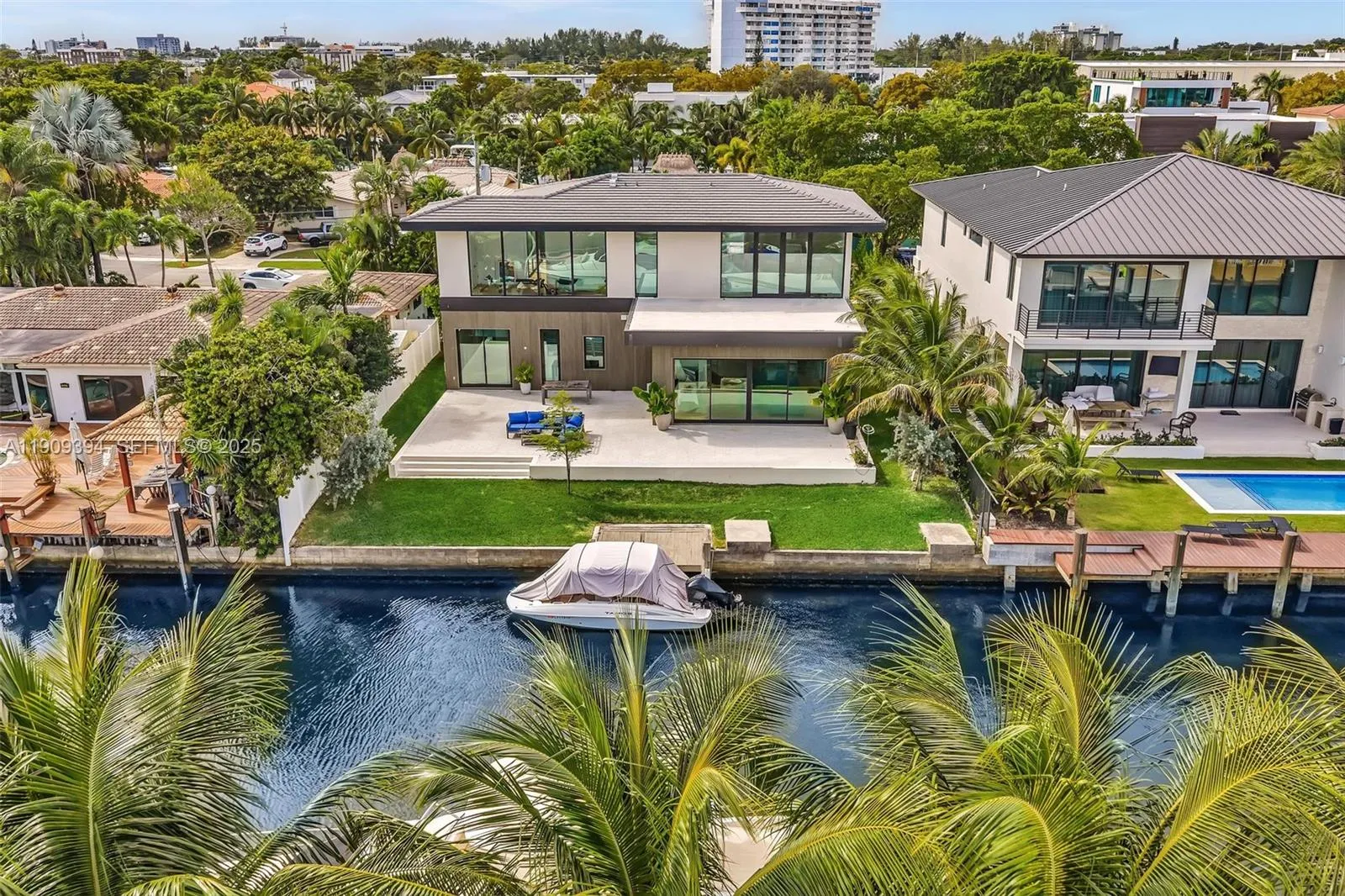 Vendido 13045 Coronado Terrace, North Miami, FL 33181, North Miami, FL 33181