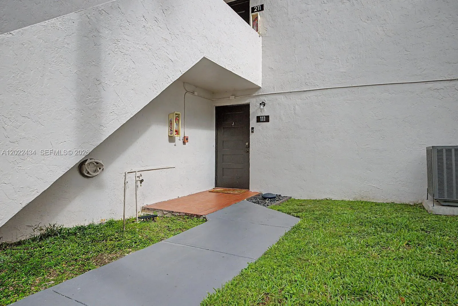 Vendido 13045 SW 68th Street 111, Miami, FL 33183, Miami, FL 33183