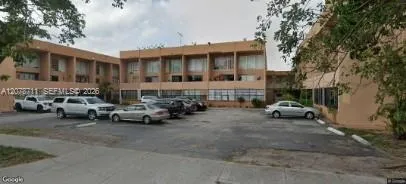 En Renta 1305 W 46th Street 221, Hialeah, FL 33012, Hialeah, FL 33012