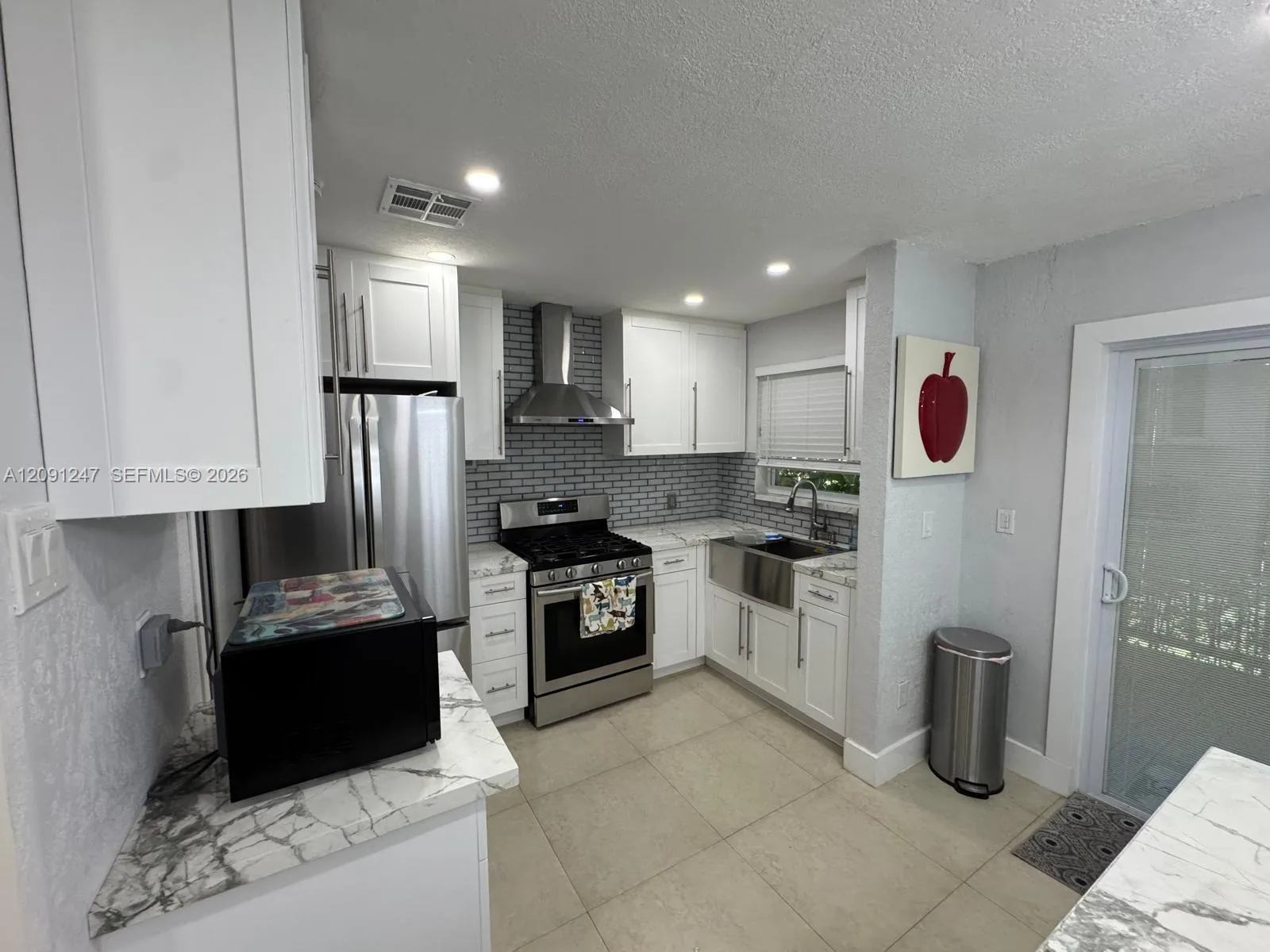 Foto de propiedad en 1305 W 53rd Street 102, Hialeah, FL 33012 Hialeah con MLS# 