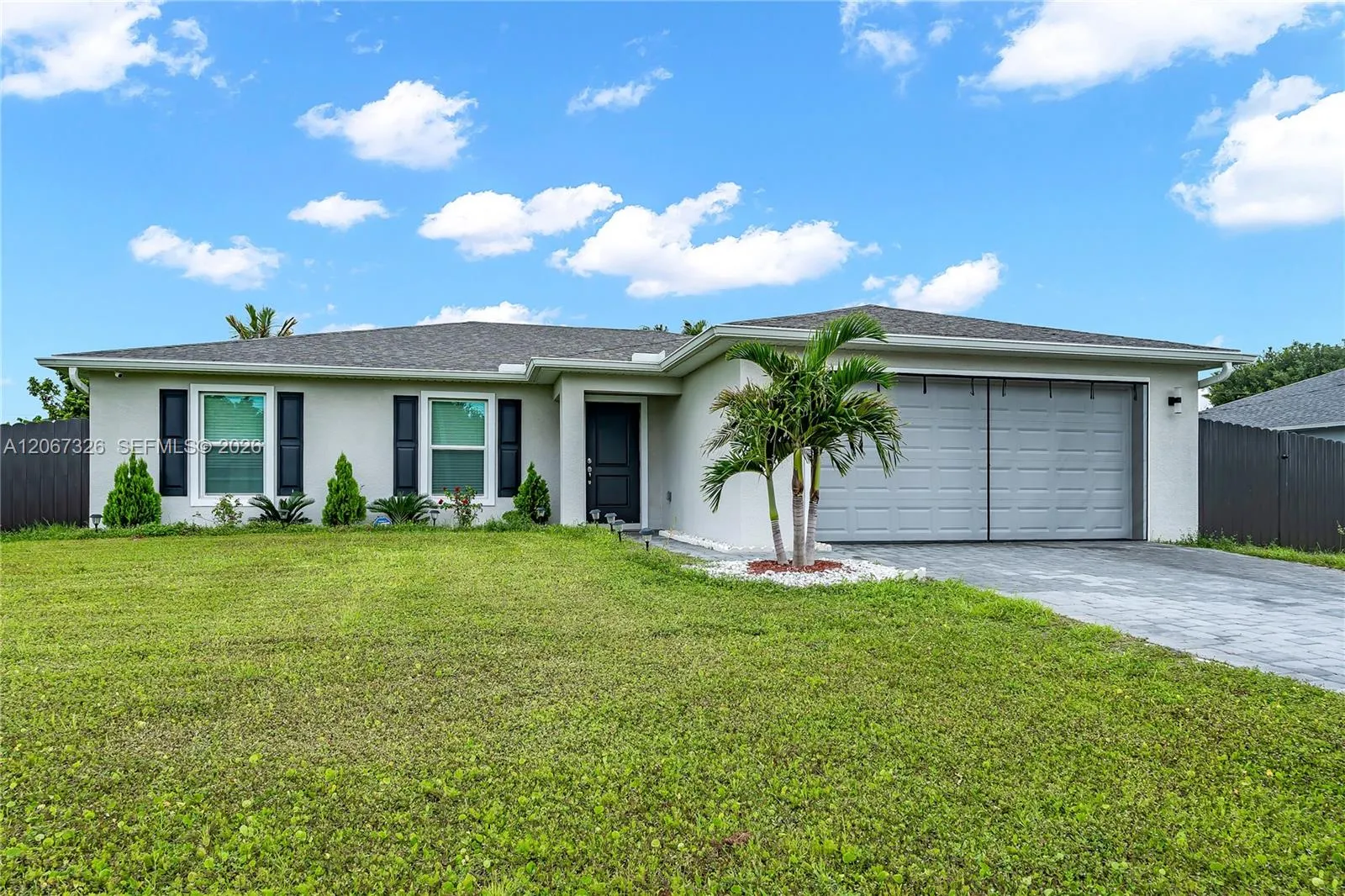 Foto de propiedad en 1307 1307 Sw 13th Terrace, Cape Coral, FL 33991 Cape Coral con MLS# 