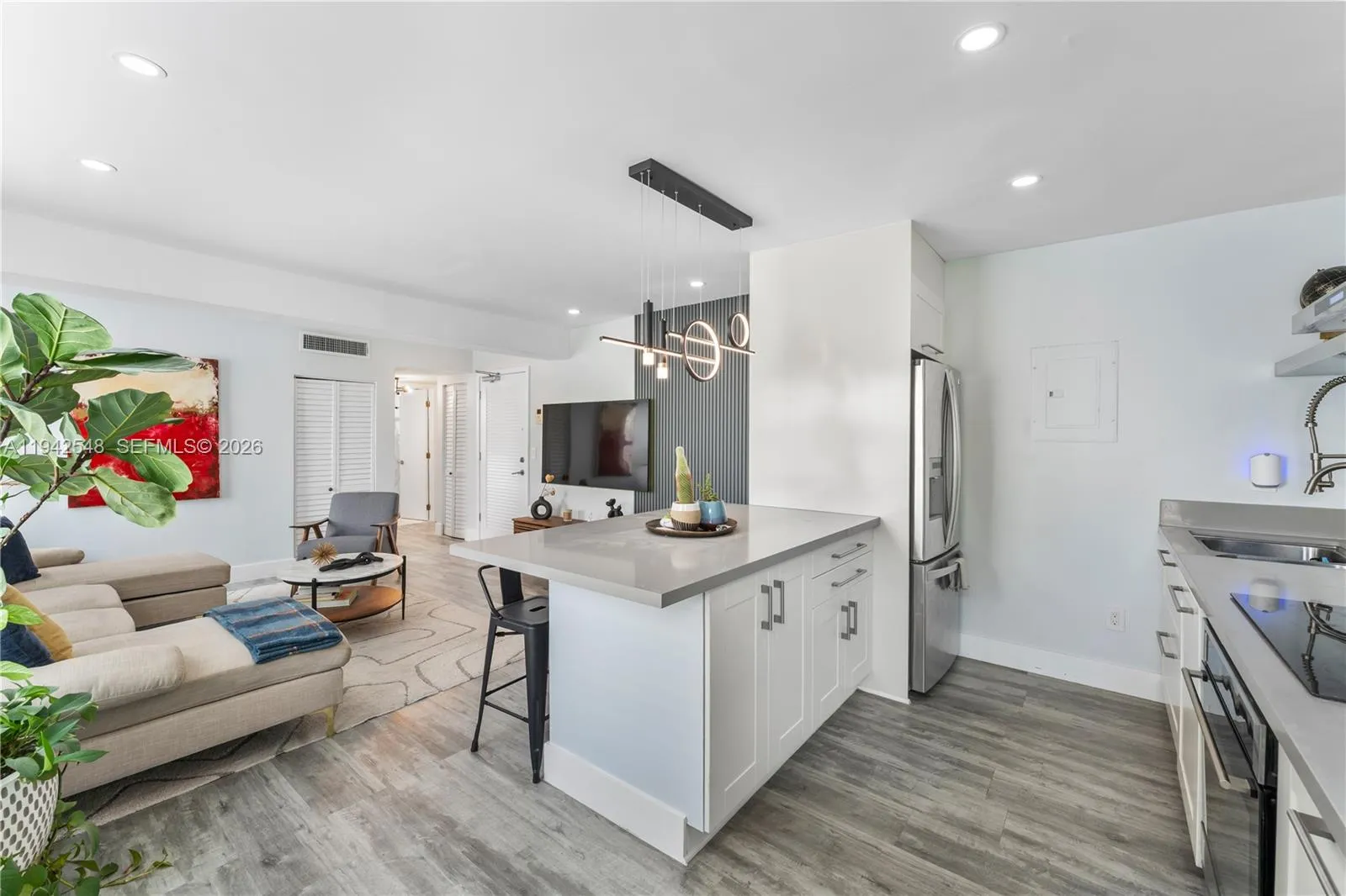Vendido 1308 SW Drexel Avenue 209, Miami Beach, FL 33139, Miami Beach, FL 33139
