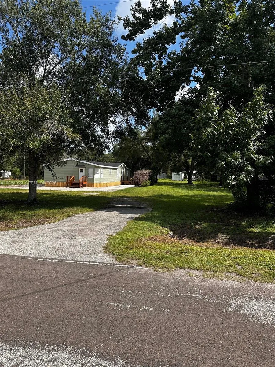 Foto de propiedad en 131 Oak Drive 131, Clewiston, FL 33440 Clewiston con MLS# 