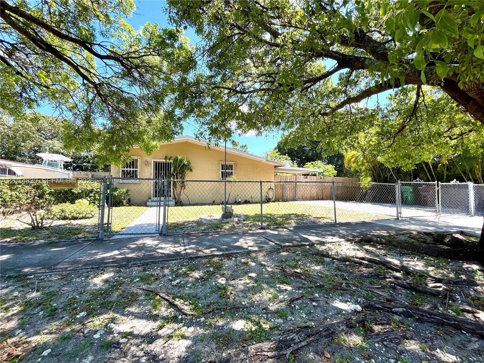 Vendido 1310 W 31st Street, Hialeah, FL 33012, Hialeah, FL 33012