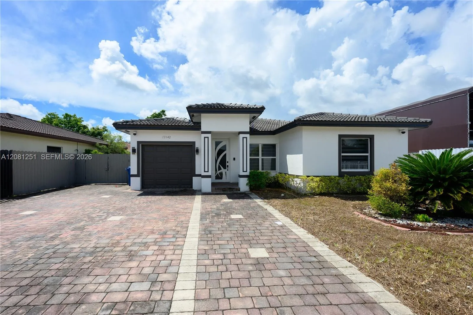 Foto de propiedad en 13142 SW 255th Terrace, Homestead, FL 33032 Homestead con MLS# 
