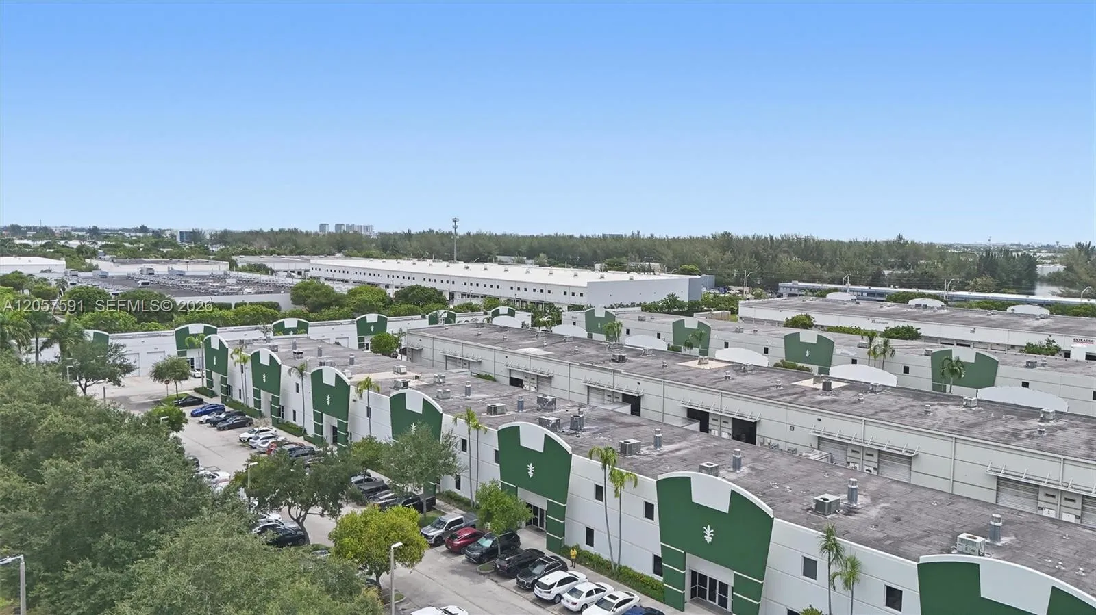 Foto de propiedad en 1315 NW 98th Court 9, Doral, FL 33172 Doral con MLS# 