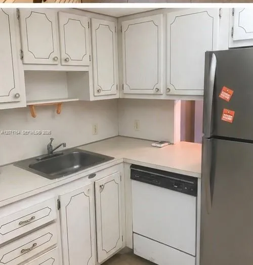 En Venta 13155 Ixora Court 204, North Miami, FL 33181, North Miami, FL 33181