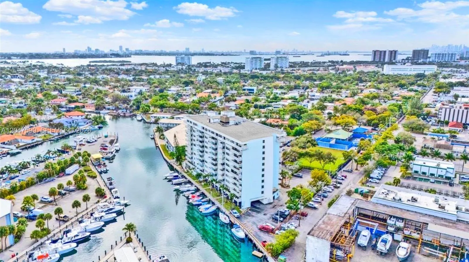 Vendido 13155 Ixora Court 310, North Miami, FL 33181, North Miami, FL 33181