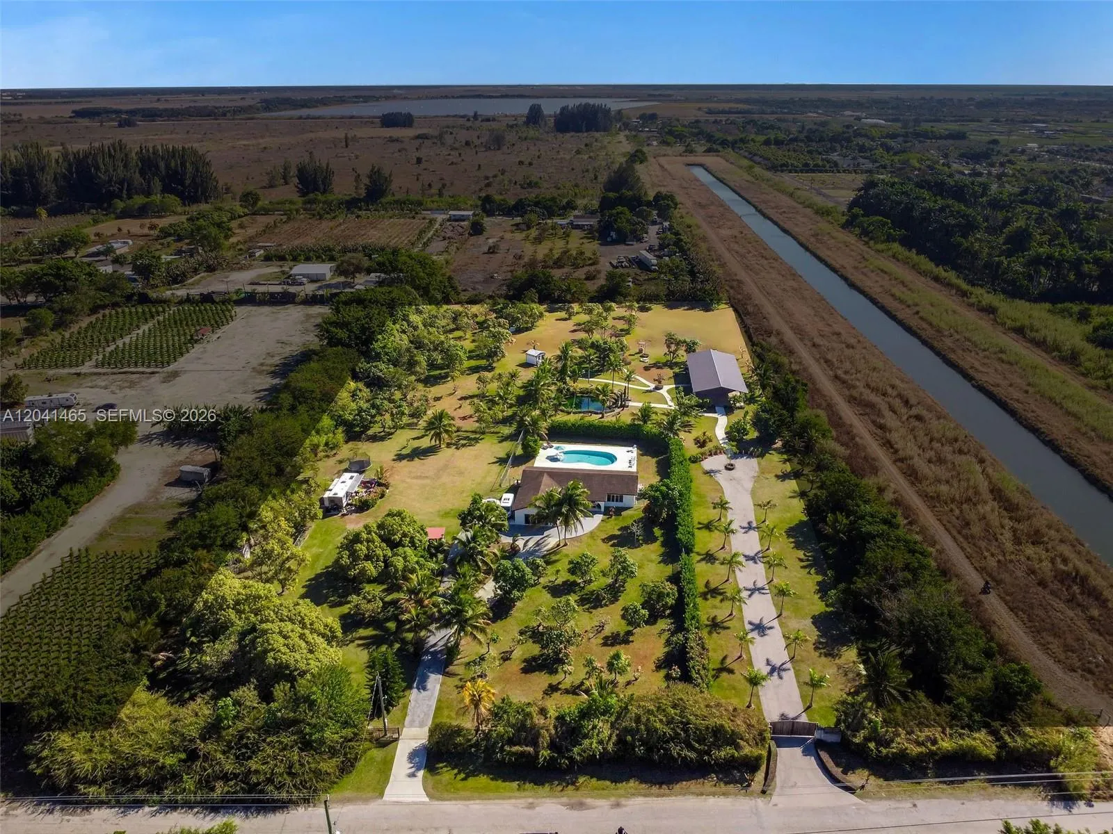 Foto de propiedad en 13201 SW 197th Avenue, Miami, FL 33196 Miami con MLS# 