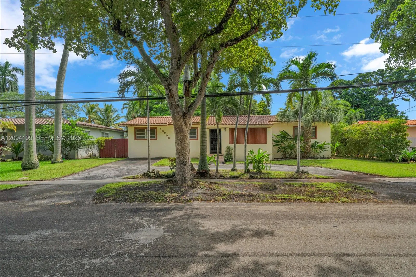 En Venta 13205 NE 2nd Avenue, North Miami, FL 33161, North Miami, FL 33161