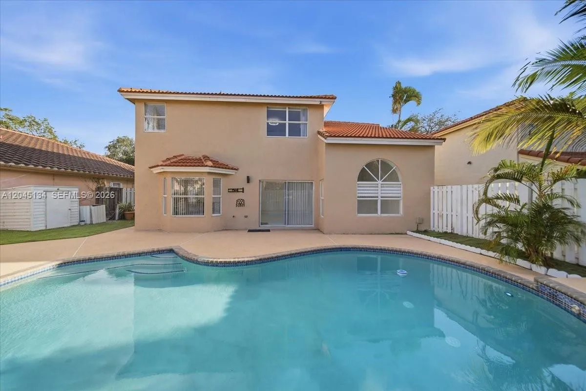 Vendido 13209 NW 12th Court, Sunrise, FL 33323, Sunrise, FL 33323