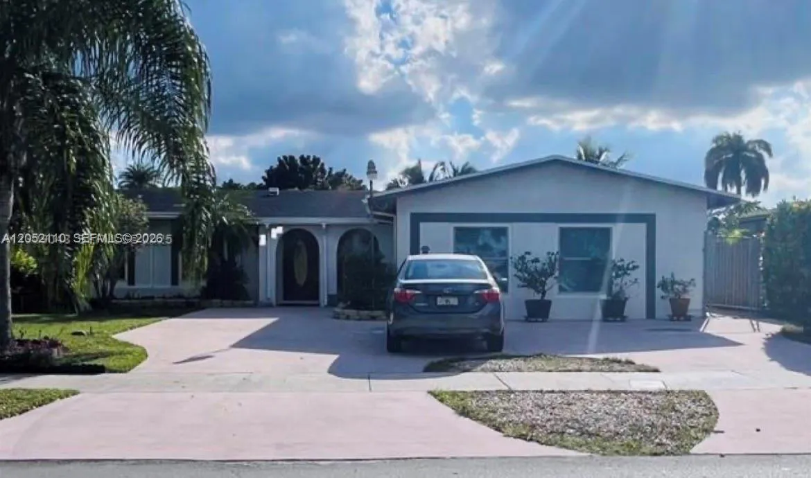 En Renta 13210 SW 80th St Road 0, Miami, FL 33183, Miami, FL 33183