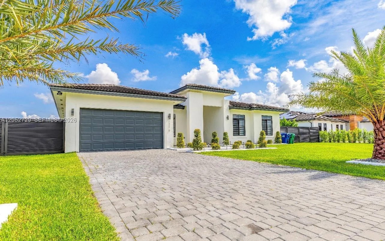 En Venta 13218 SW 230th Street, Miami, FL 33170, Miami, FL 33170