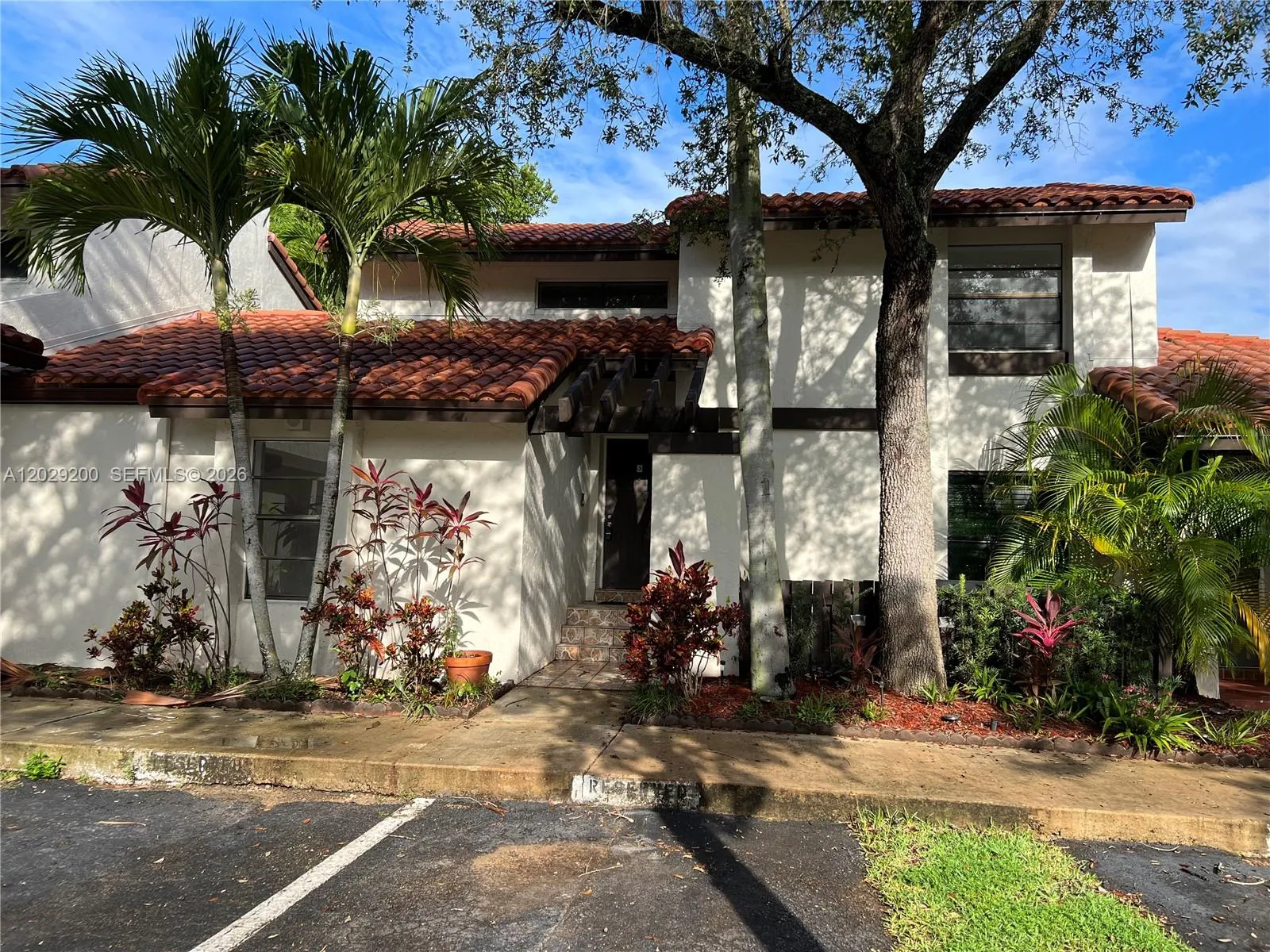 Foto de propiedad en 13224 SW 111th Terrace 5-3, Miami, FL 33186 Miami con MLS# 