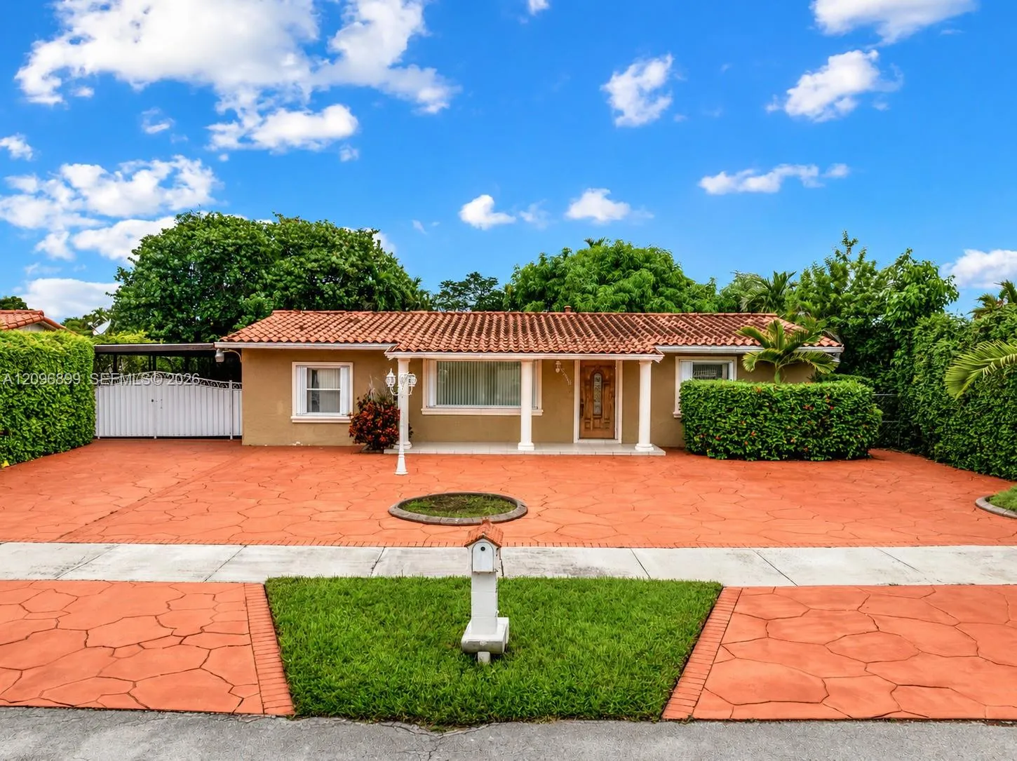 En Venta 13225 SW 55th Street, Miami, FL 33175, Miami, FL 33175