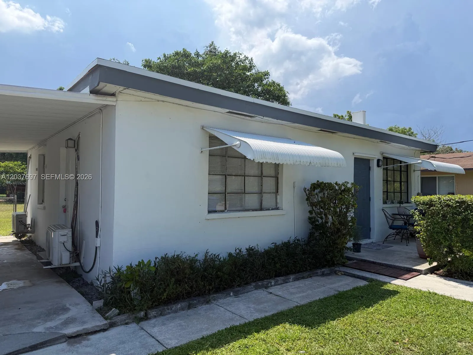 Foto de propiedad en 1324 N 58 Avenue 1, Hollywood, FL 33021 Hollywood con MLS# 