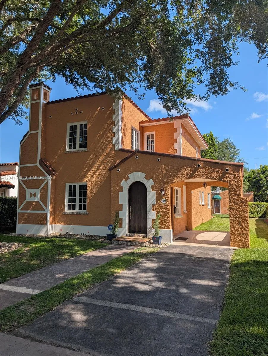 Foto de propiedad en 1324 Sorolla Avenue, Coral Gables, FL 33134 Coral Gables con MLS# 