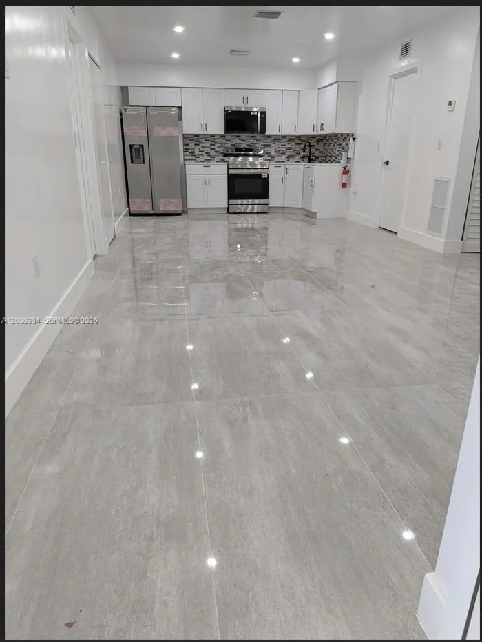 Modern Open-Concept Living-Dining-Kitchen