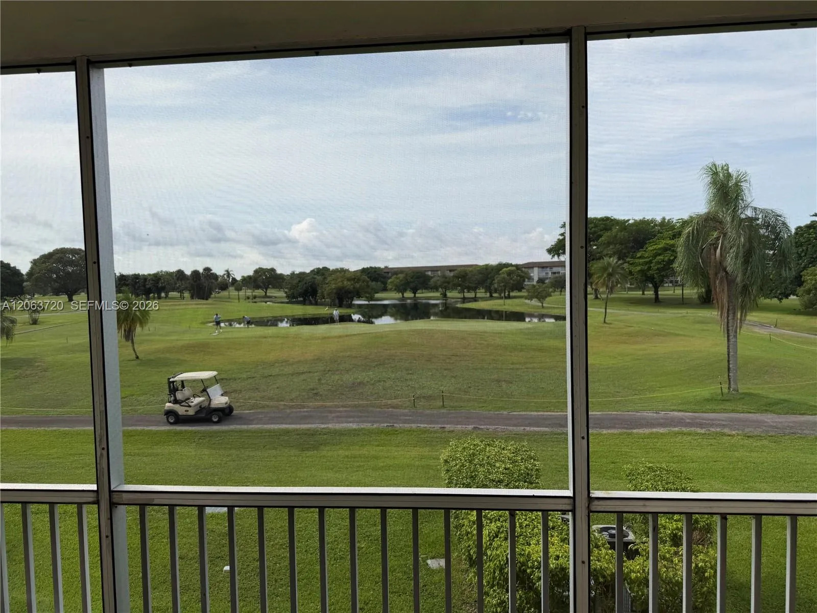 Foto de propiedad en 13250 SW 4th Court 210G, Pembroke Pines, FL 33027 Pembroke Pines con MLS# 