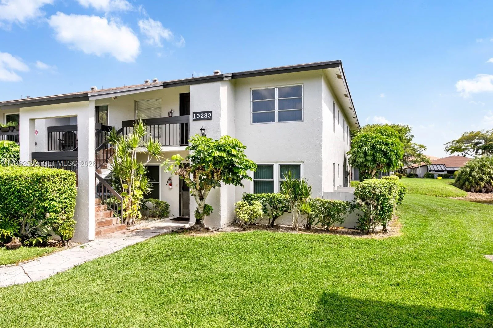 Foto de propiedad en 13283 Pineapple Palm Court F, Delray Beach, FL 33484 Delray Beach con MLS# 