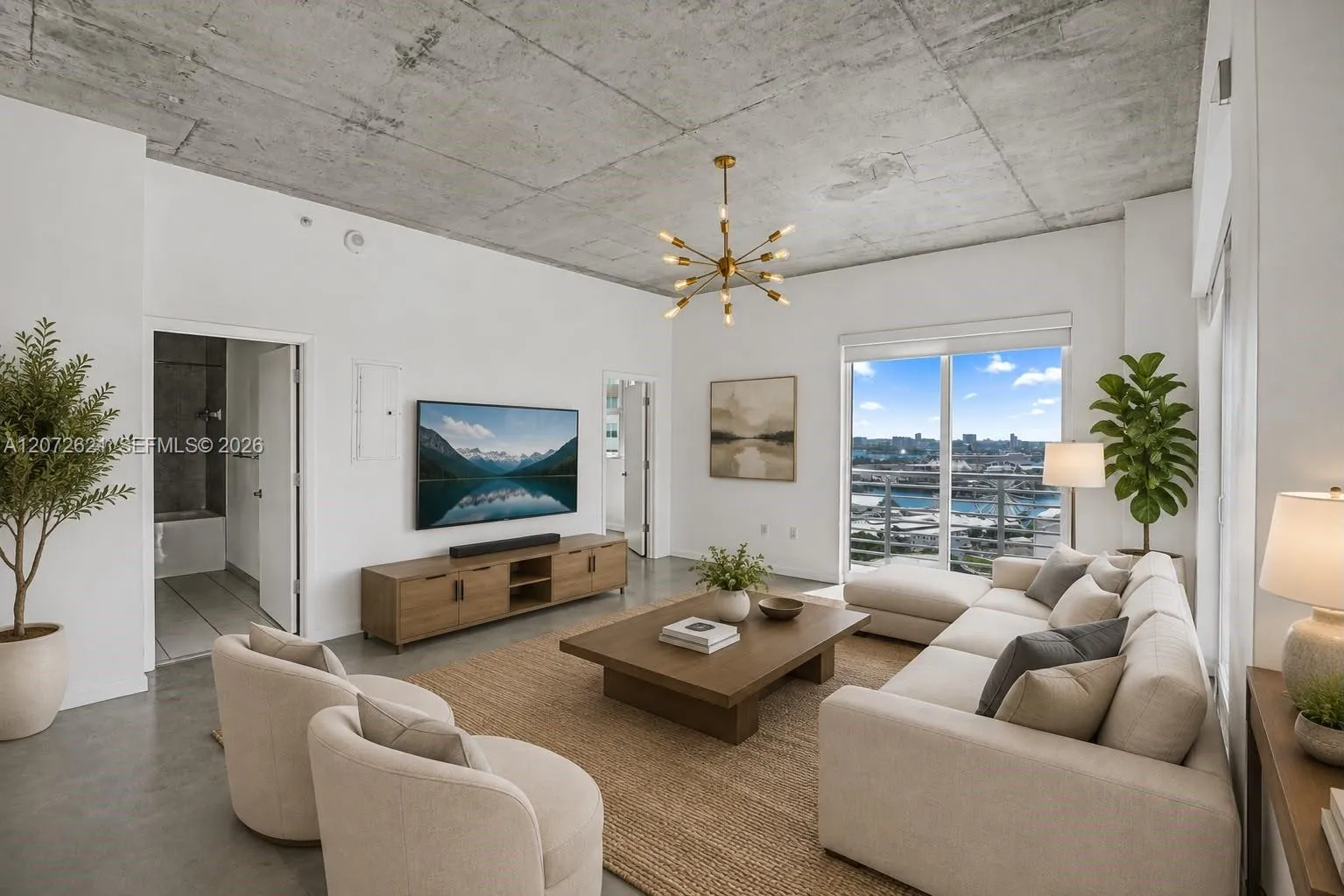 Foto de propiedad en 133 NE 2nd Avenue 2302, Miami, FL 33132 Miami con MLS# 