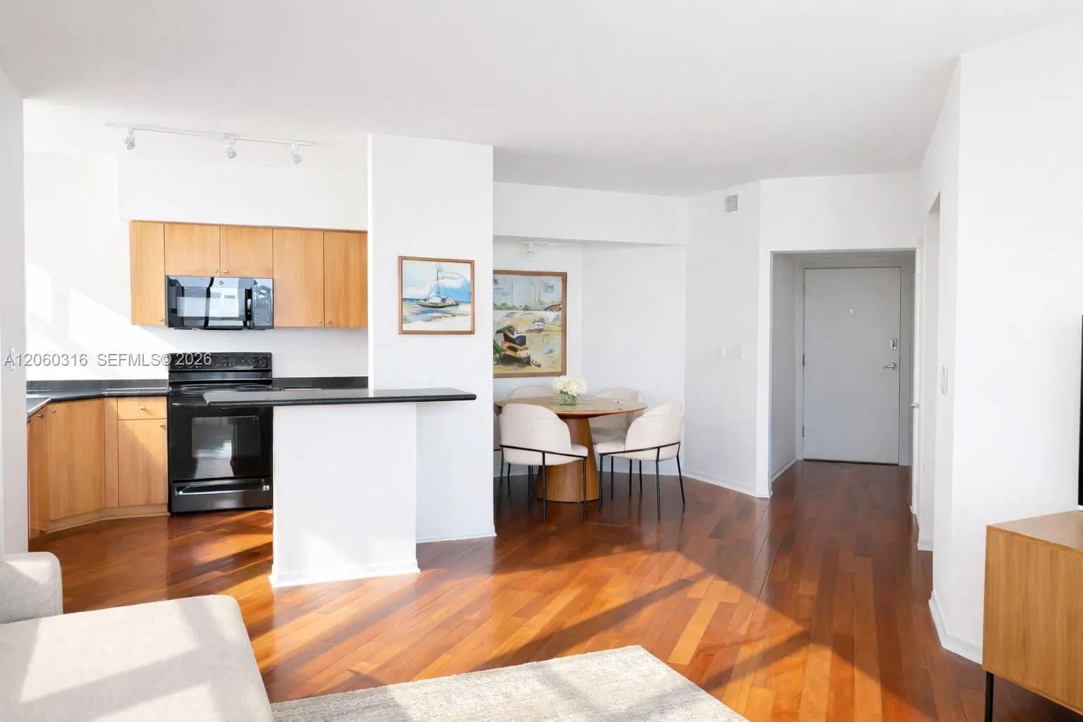 Foto de propiedad en 1330 West Avenue 2601, Miami Beach, FL 33139 Miami Beach con MLS# 