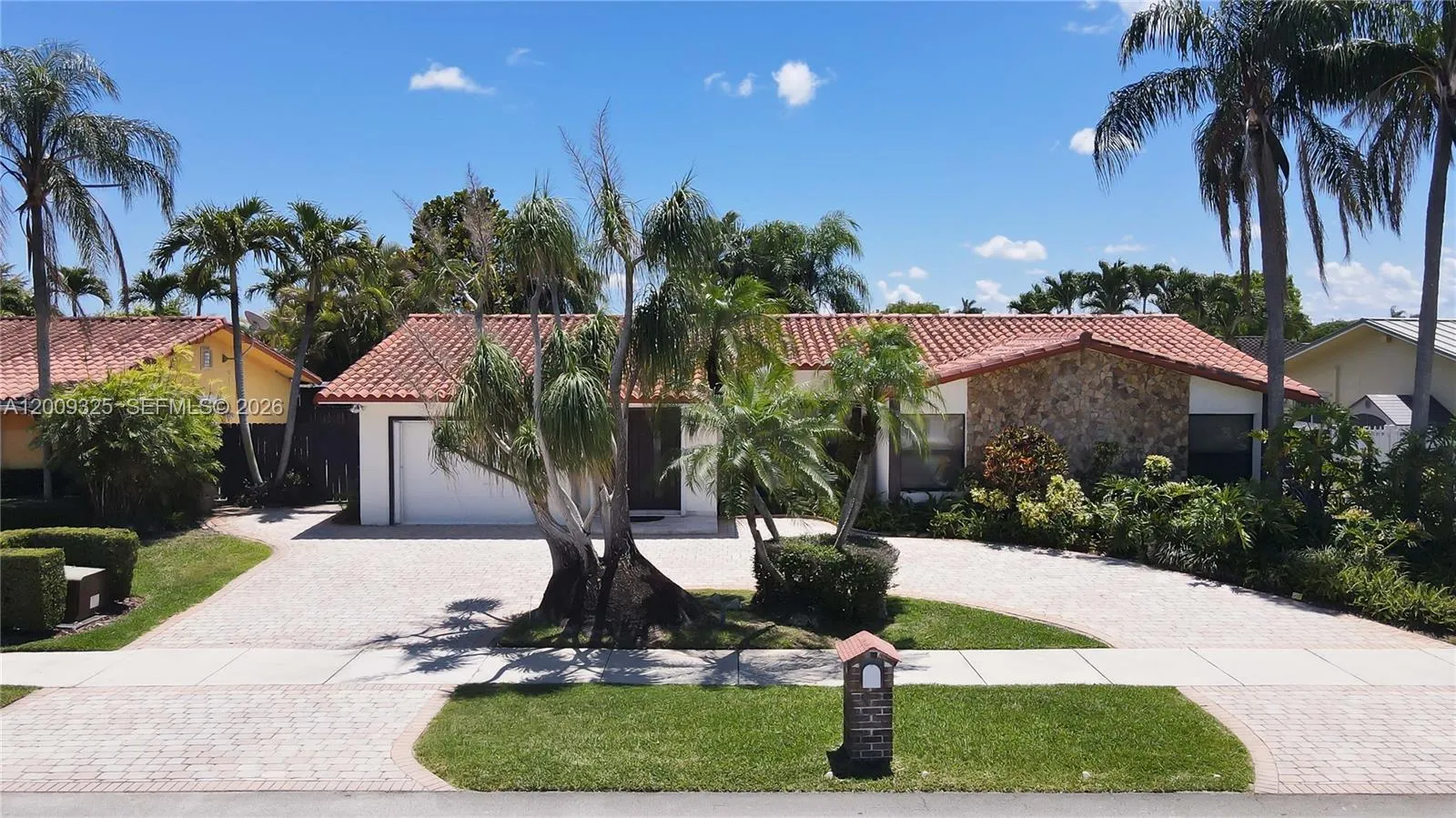 Vendido 13300 SW 21st Street, Miami, FL 33175, Miami, FL 33175