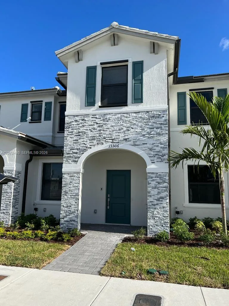 Foto de propiedad en 13306 SW 286th Terrace 13306, Homestead, FL 33033 Homestead con MLS# 