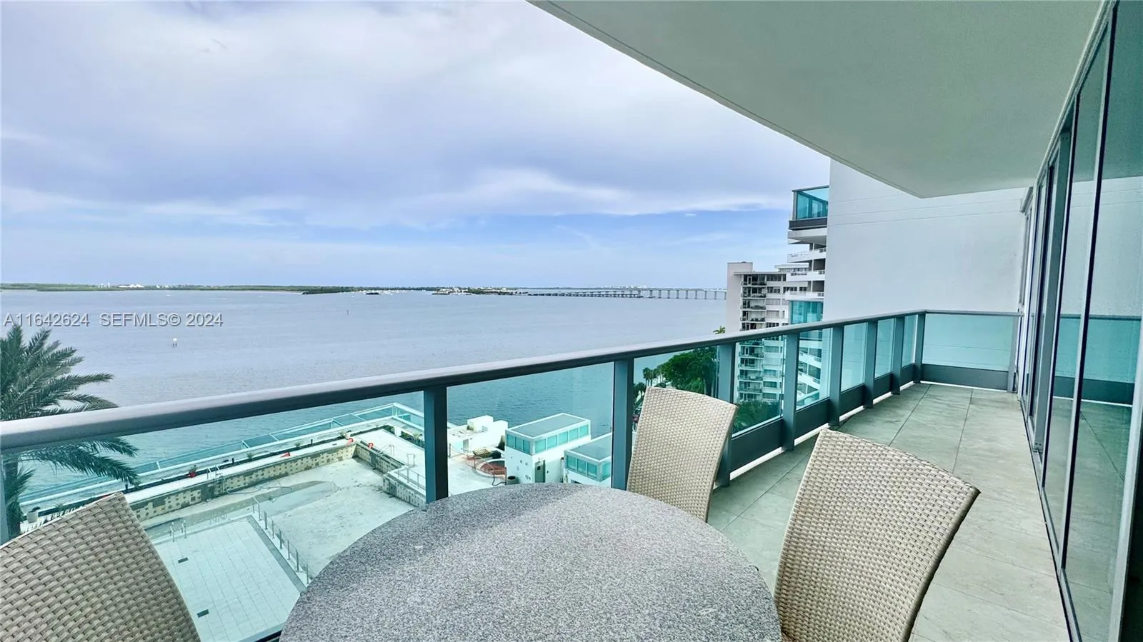 Foto de propiedad en 1331 Brickell Bay Drive 1109, Miami, FL 33131 Miami con MLS# 