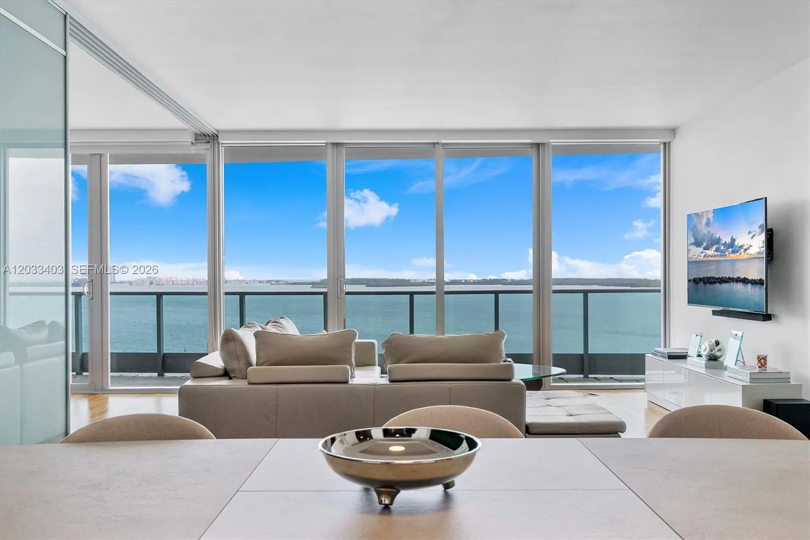 En Renta 1331 Brickell Bay Drive 1409, Miami, FL 33131, Miami, FL 33131