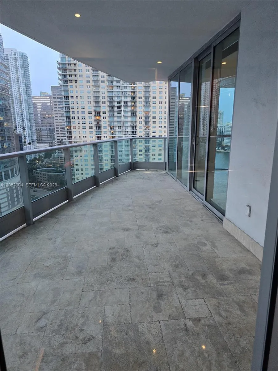 En Renta 1331 Brickell Bay Drive 2102, Miami, FL 33131, Miami, FL 33131