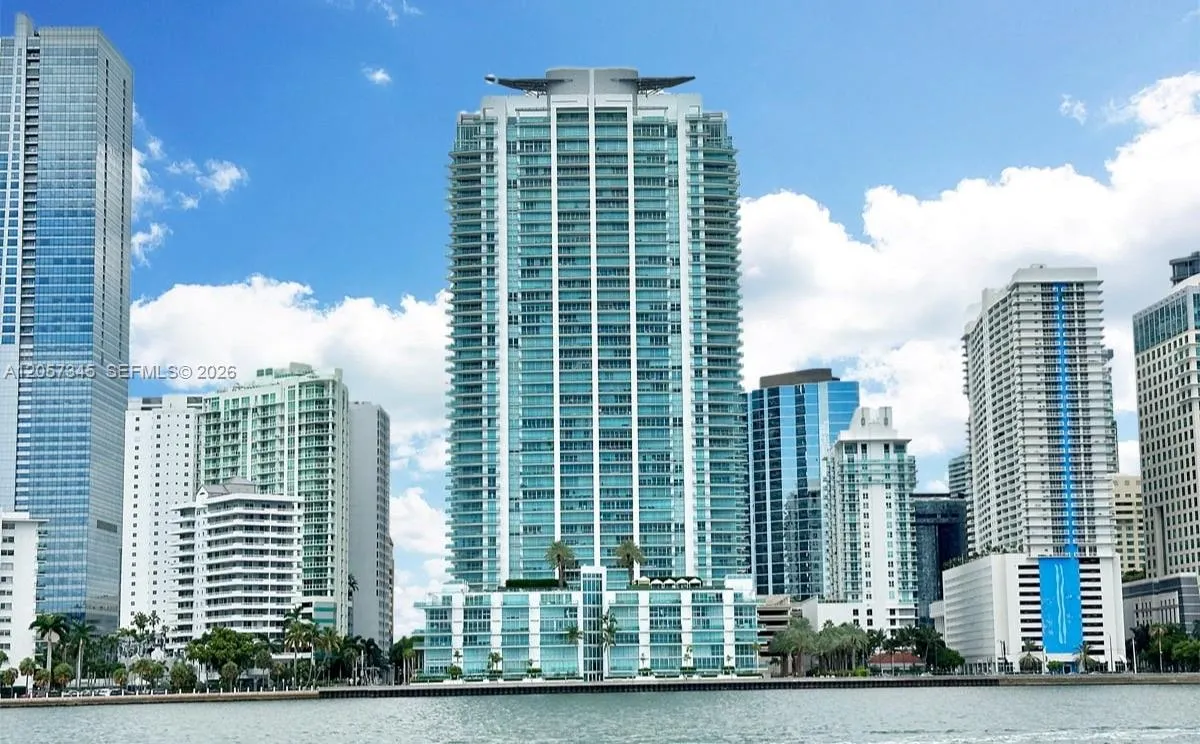 Foto de propiedad en 1331 Brickell Bay Drive 2801, Miami, FL 33131 Miami con MLS# 
