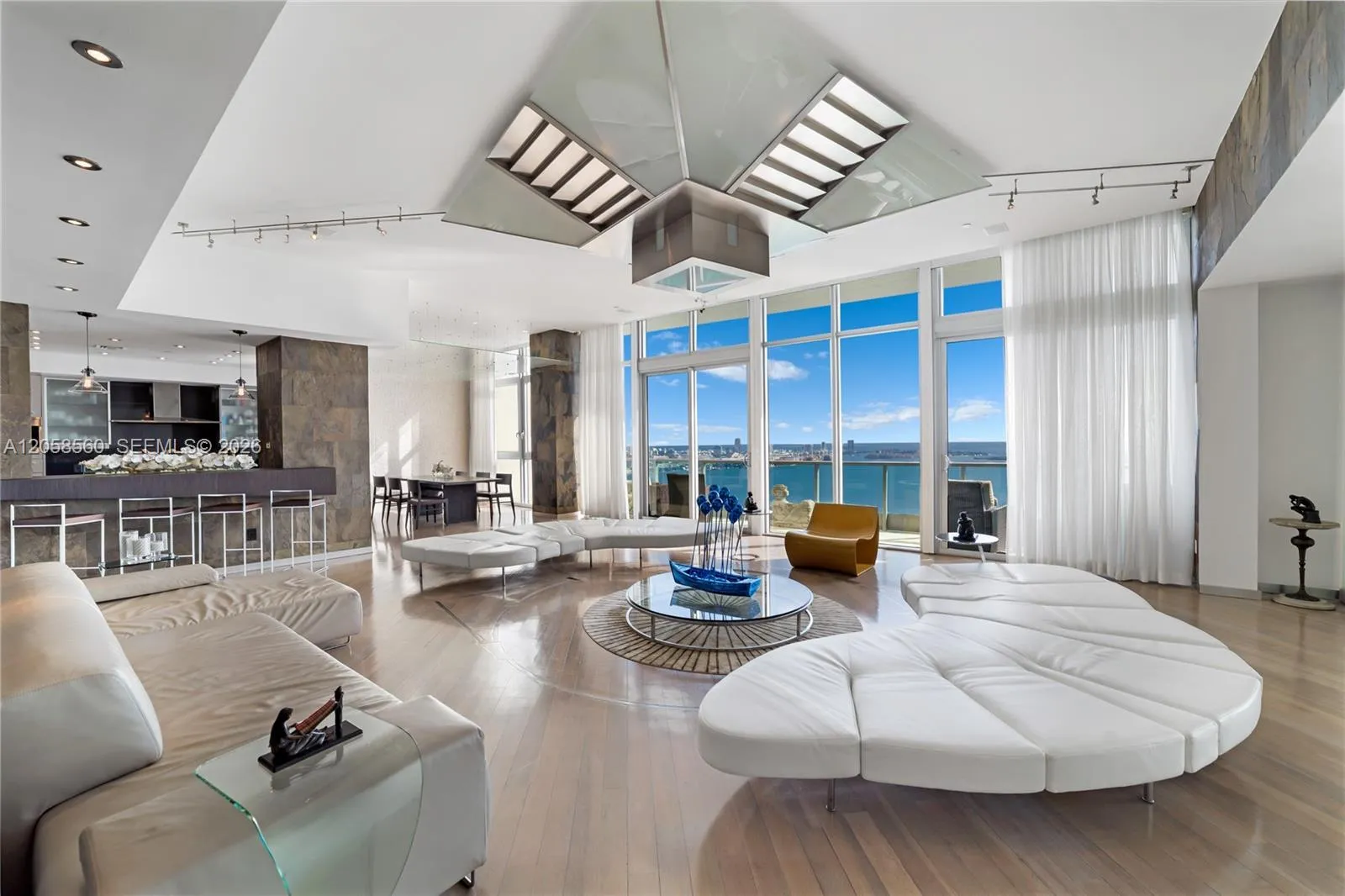En Renta 1331 Brickell Bay Drive PH4605, Miami, FL 33131, Miami, FL 33131