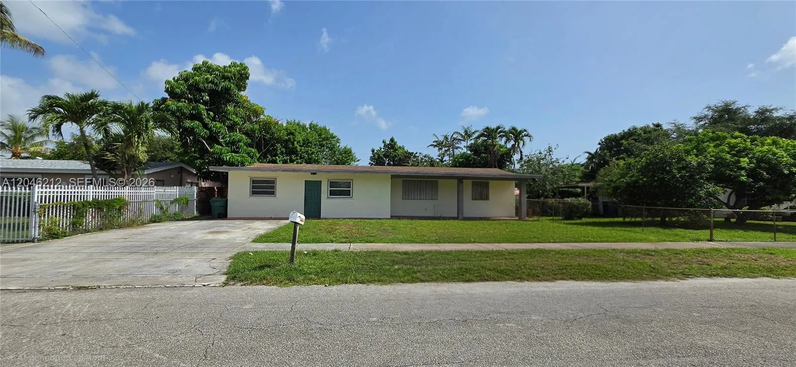 Alquilada 1331 NE 211th Street, Miami, FL 33179, Miami, FL 33179