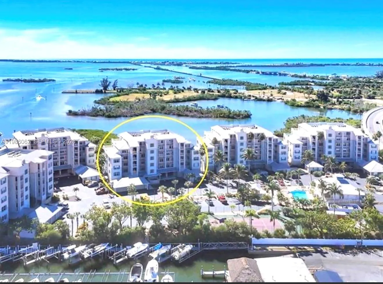 Foto de propiedad en 13313 Gasparilla Road C402, FL 33946  con MLS# 