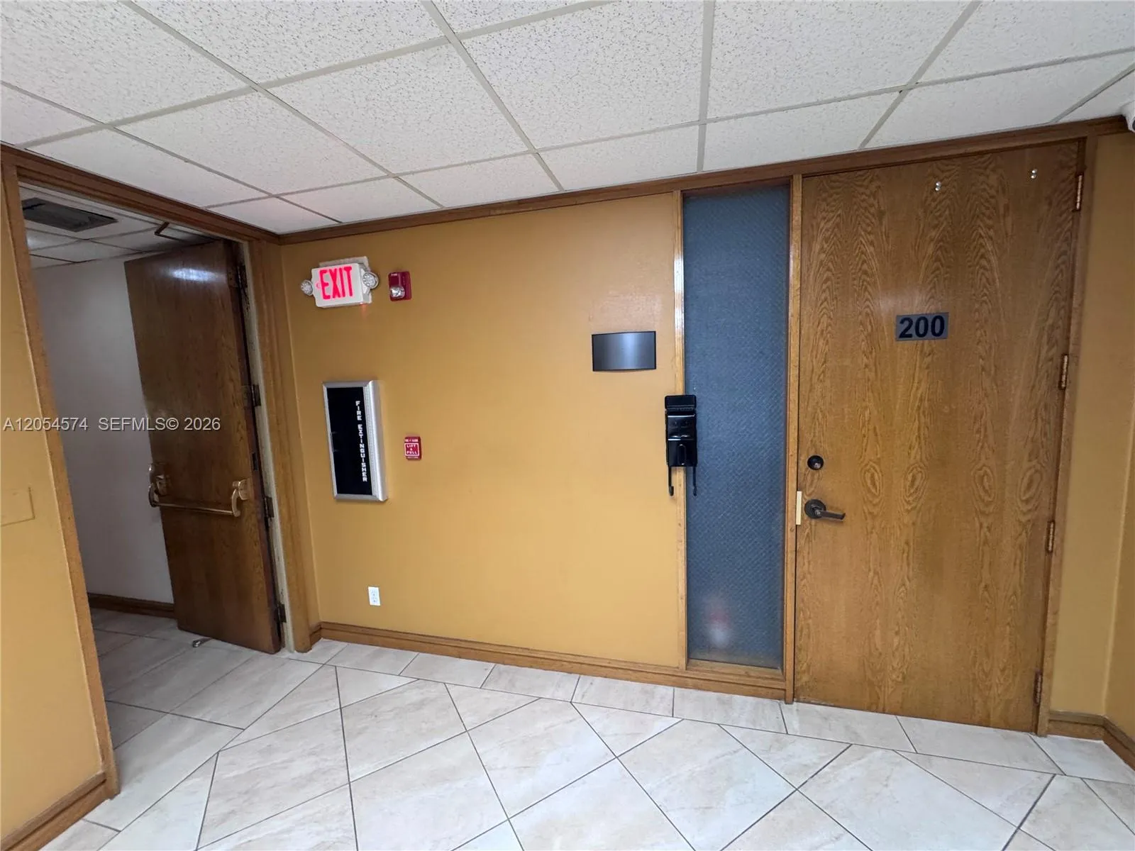 Foto de propiedad en 1333 E University Drive 200, Plantation, FL 33324 Plantation con MLS# 