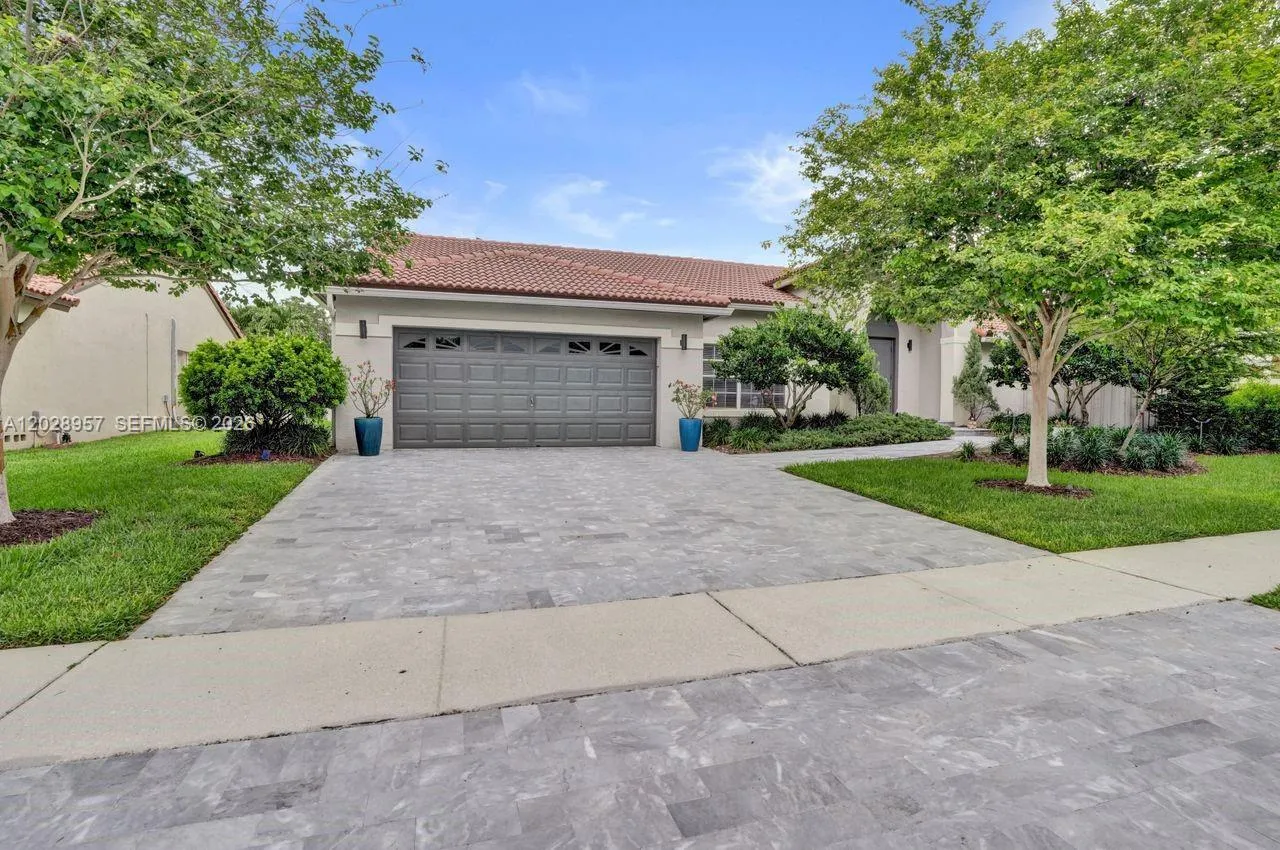 Vendido 13331 NW 11th Lane, Sunrise, FL 33323, Sunrise, FL 33323