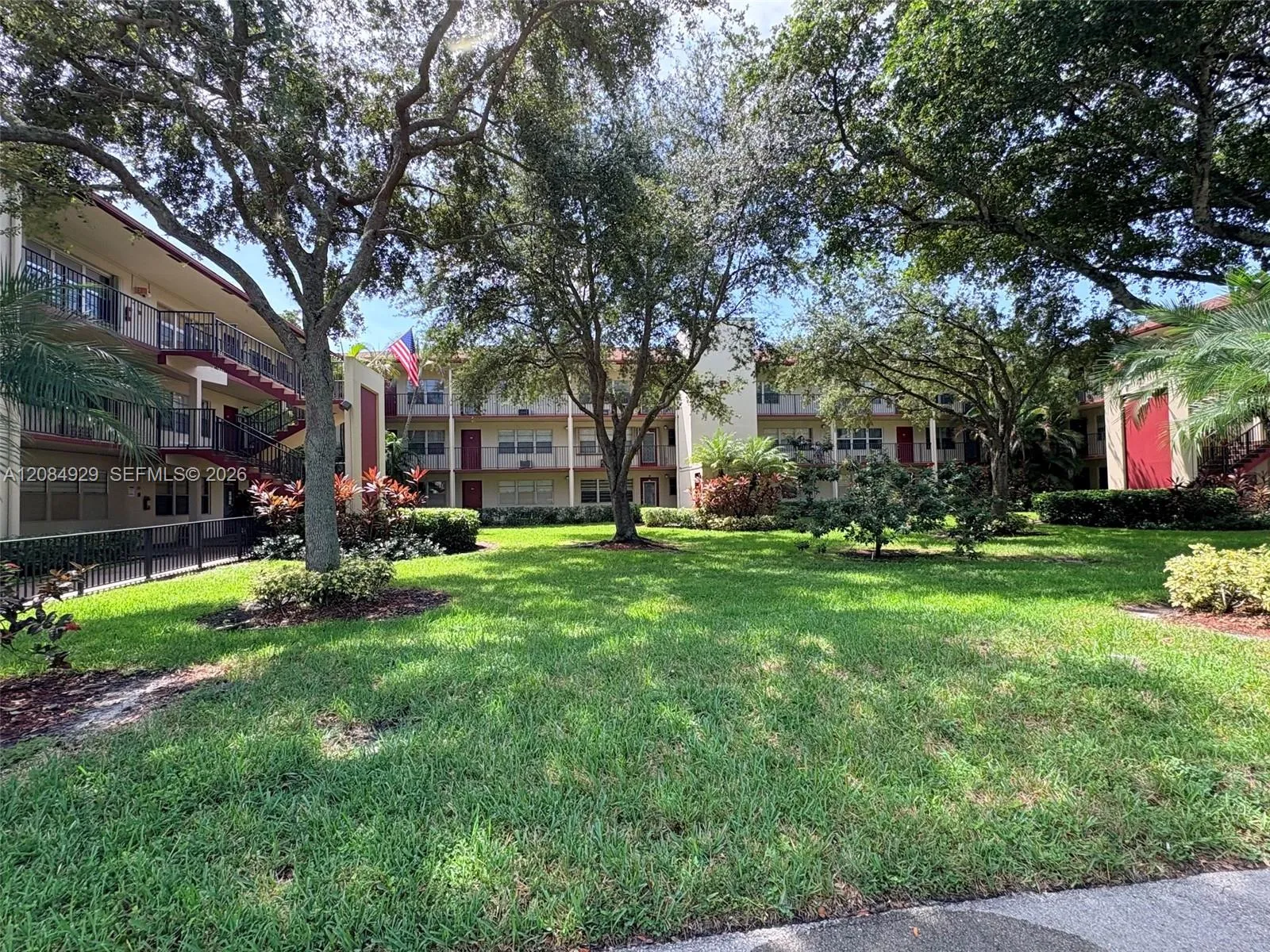 En Venta 13350 SW 1st Street 107P, Pembroke Pines, FL 33027, Pembroke Pines, FL 33027