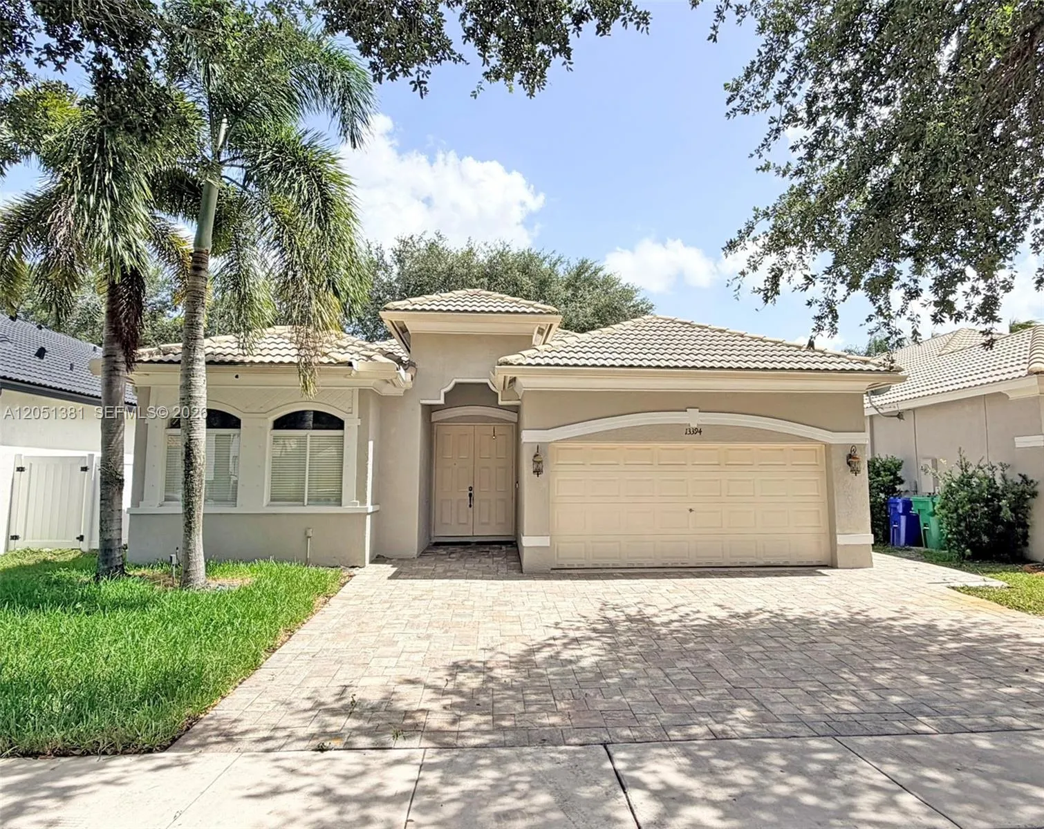 Foto de propiedad en 13394 SW 32nd Street, Miramar, FL 33027 Miramar con MLS# 