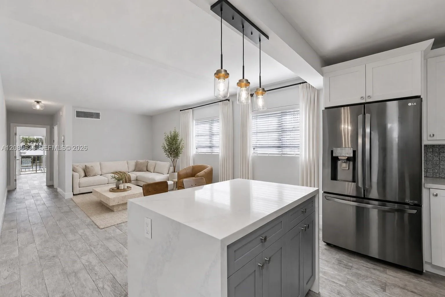 Foto de propiedad en 1340 Lincoln Road 208, Miami Beach, FL 33139 Miami Beach con MLS# 
