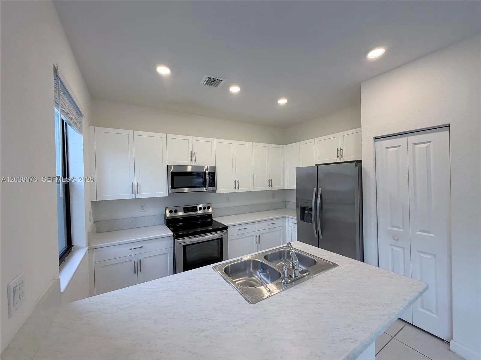 Foto de propiedad en 13421 SW 287th Terrace, Homestead, FL 33033 Homestead con MLS# 