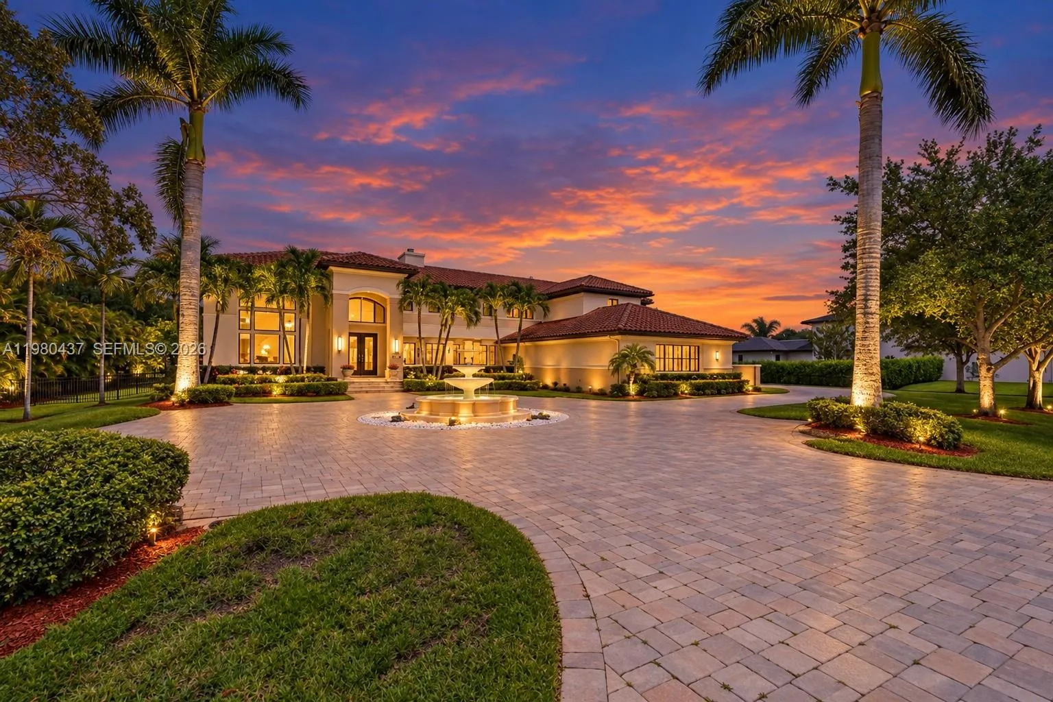 Foto de propiedad en 13425 SW 37th Place, Davie, FL 33330 Davie con MLS# 
