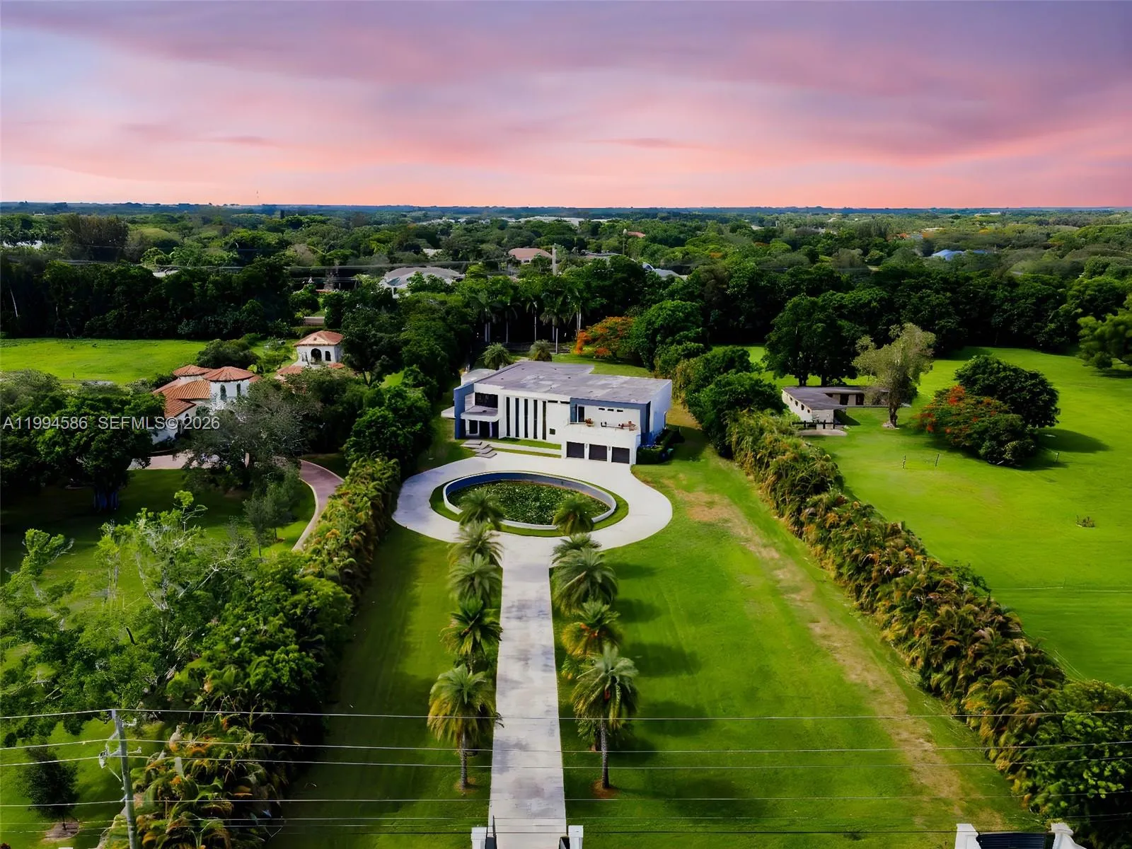 Foto de propiedad en 13441 Mustang Trail, Southwest Ranches, FL 33330 Southwest Ranches con MLS# 