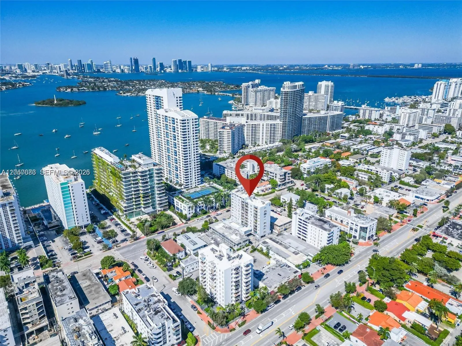 Foto de propiedad en 1345 West Avenue 202, Miami Beach, FL 33139 Miami Beach con MLS# 