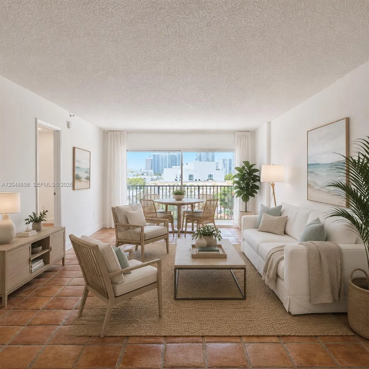 Foto de propiedad en 1345 West Avenue 702, Miami Beach, FL 33139 Miami Beach con MLS# 