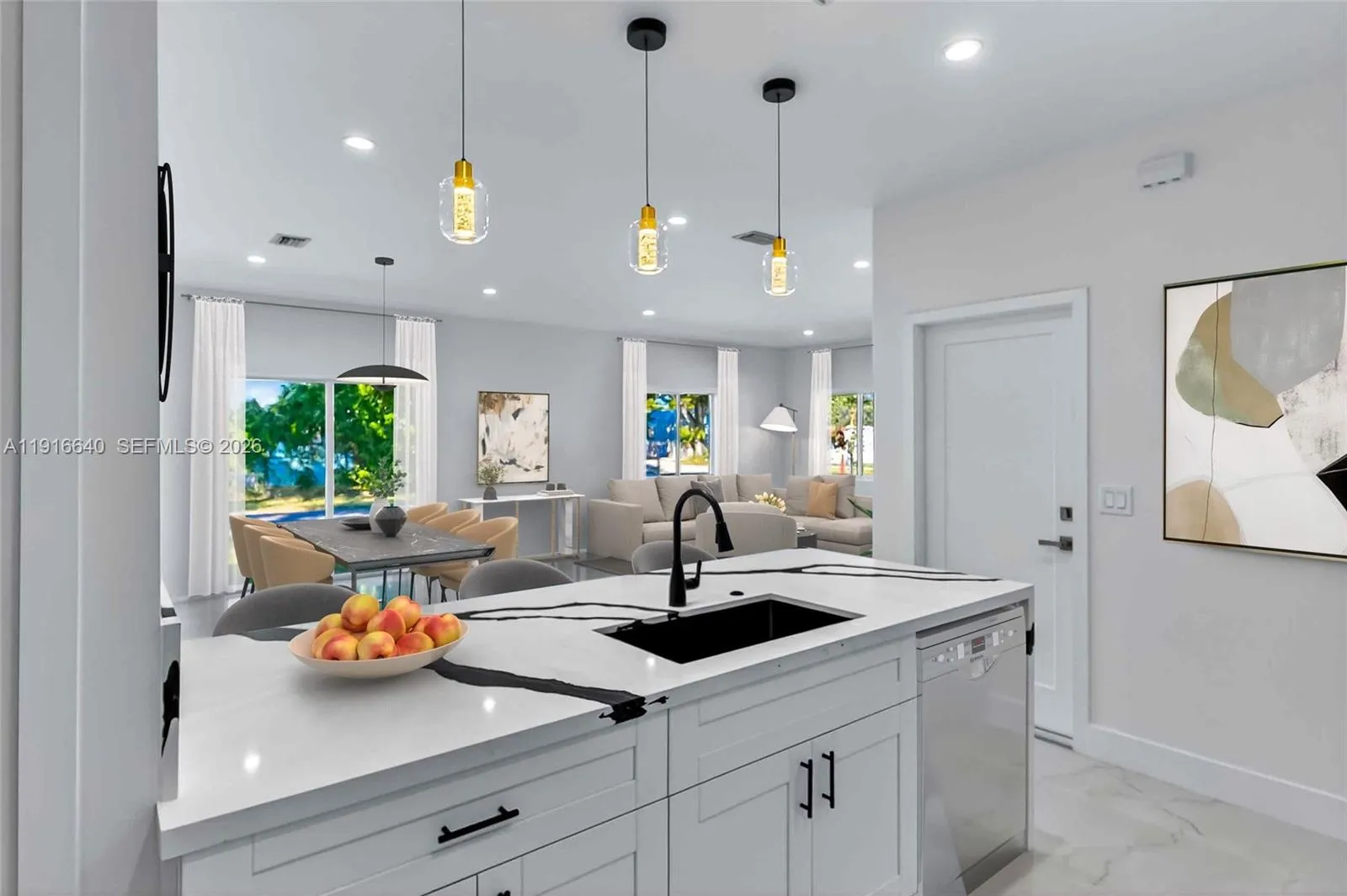 Foto de propiedad en 1346 NW 44th Street, Miami, FL 33142 Miami con MLS# 