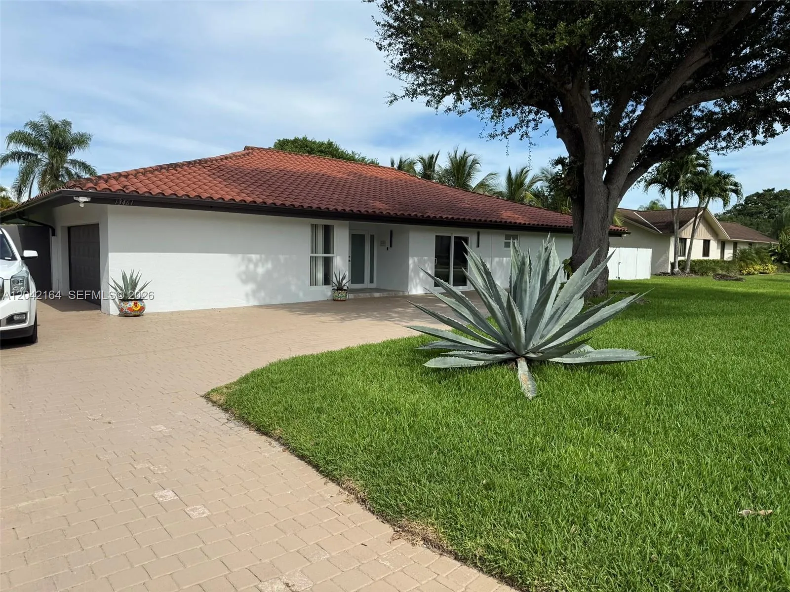 Foto de propiedad en 13461 SW 98th Place 13461, Miami, FL 33176 Miami con MLS# 